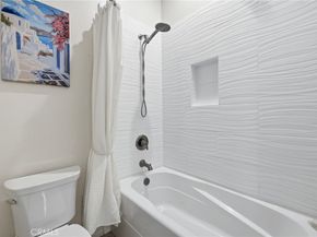 4977 Hydepark, Agoura Hills CA 91301