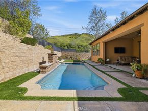 4977 Hydepark, Agoura Hills CA 91301