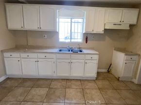 715 E 87th Place, Los Angeles CA 90002