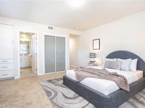 1215 S Orange Grove 5, Pasadena CA 91105