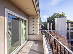 1215 S Orange Grove 5, Pasadena CA 91105