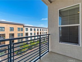 300 E 4th Street 304, Long Beach CA 90802
