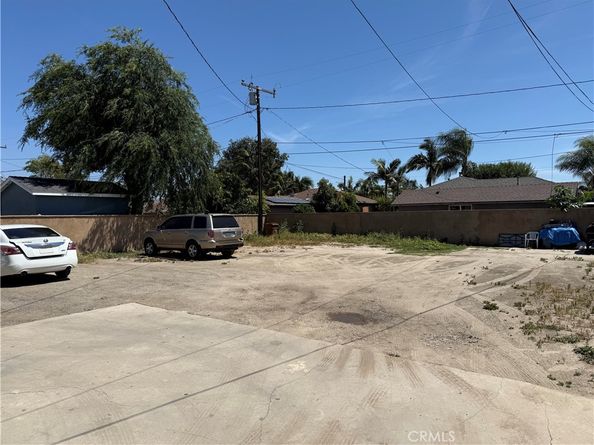 1212 E Sycamore Street, Anaheim CA 92805