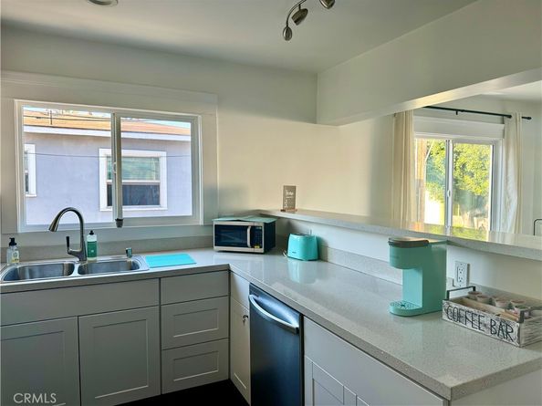 17 Bonito Avenue, Long Beach CA 90802