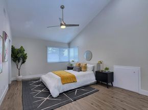 3274 Caminito Ameca, La Jolla CA 92037