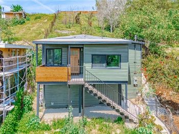 3209 Johnston Street