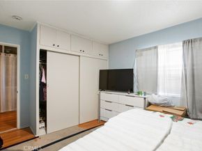 11992 Oxford, Hawthorne CA 90250