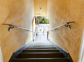 11992 Oxford, Hawthorne CA 90250