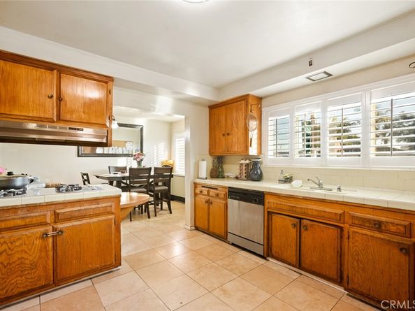 11992 Oxford, Hawthorne CA 90250