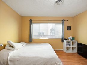 11992 Oxford, Hawthorne CA 90250