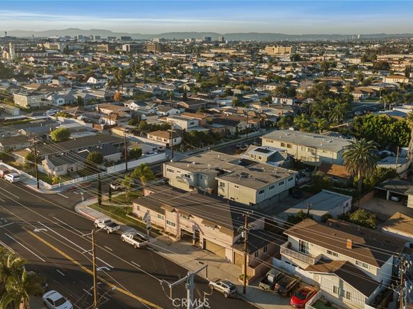 11992 Oxford, Hawthorne CA 90250