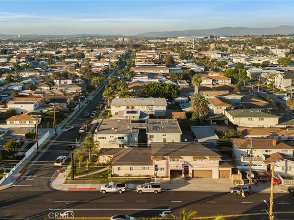 11992 Oxford, Hawthorne CA 90250