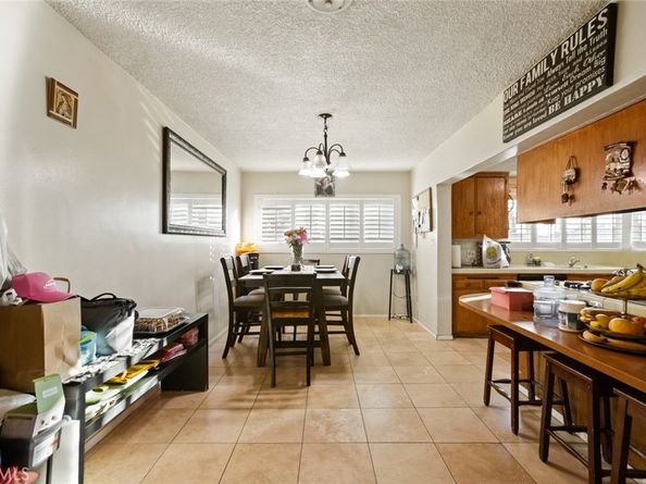 11992 Oxford, Hawthorne CA 90250