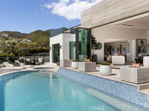 29600 Harvester, Malibu CA 90265