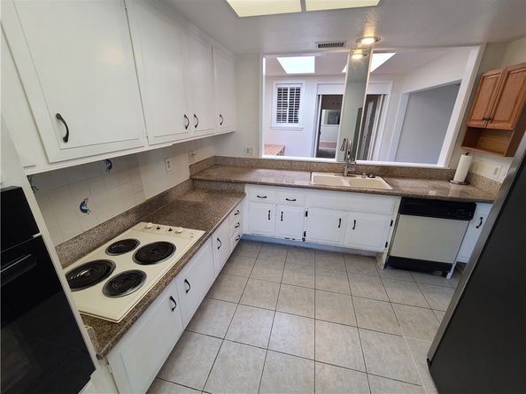 494 Calle Cadiz #B, Laguna Woods CA 92637