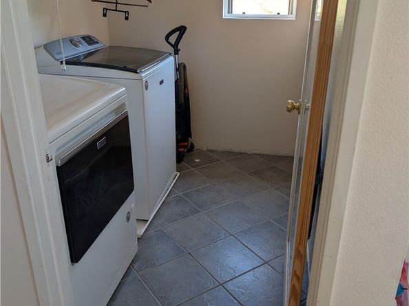 7397 Mcclellan, Fontana CA 92336