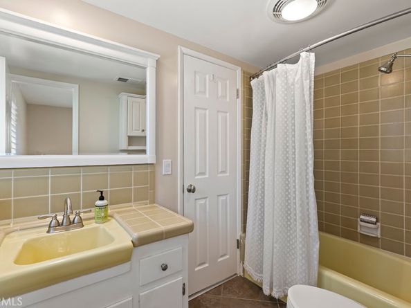 105 Country Club Court, Glendora CA 91741