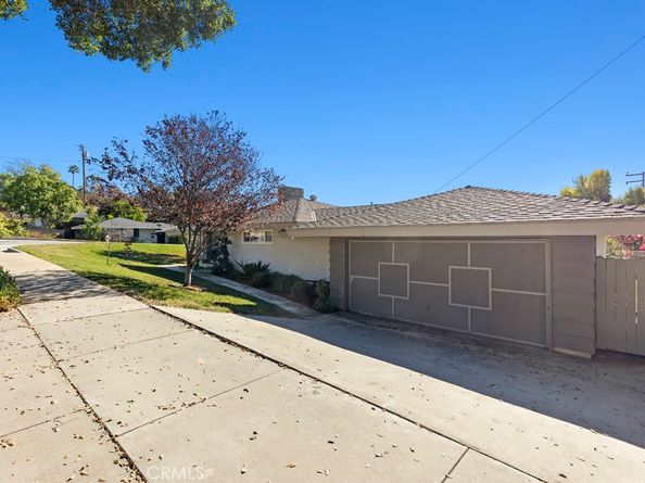 105 Country Club Court, Glendora CA 91741