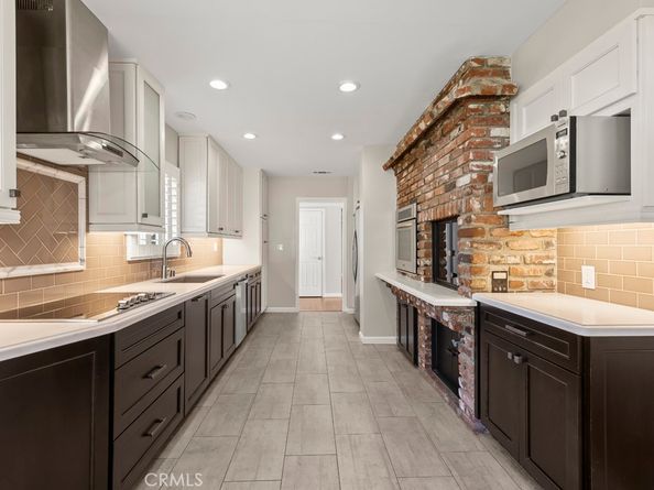 105 Country Club Court, Glendora CA 91741