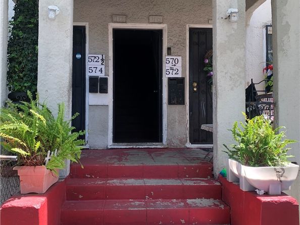 574 N St Louis Street, Los Angeles CA 90033