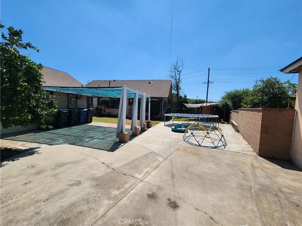 185 E La Verne Ave, Pomona CA 91767