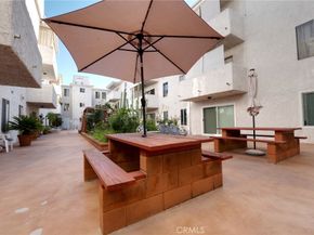 1422 Rock Glen 309, Glendale CA 91205