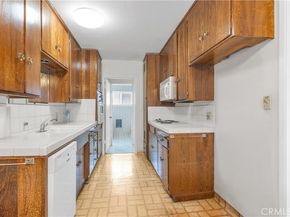 1317 N Brand 15, Glendale CA 91202