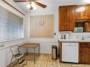 1317 N Brand 15, Glendale CA 91202