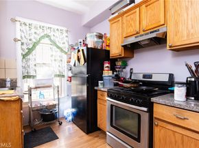 2006 W 12th Street, Los Angeles CA 90006
