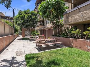 320 E Stocker 304, Glendale CA 91207