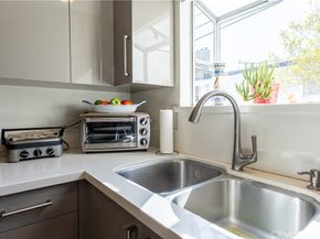 345 N Kenwood Street 104, Glendale CA 91206