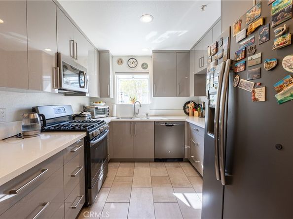 345 N Kenwood Street 104, Glendale CA 91206