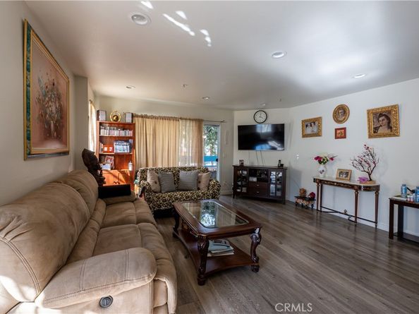 345 N Kenwood Street 104, Glendale CA 91206