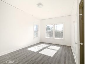 138 E 36th Place, Los Angeles CA 90011