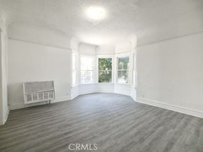 138 E 36th Place, Los Angeles CA 90011