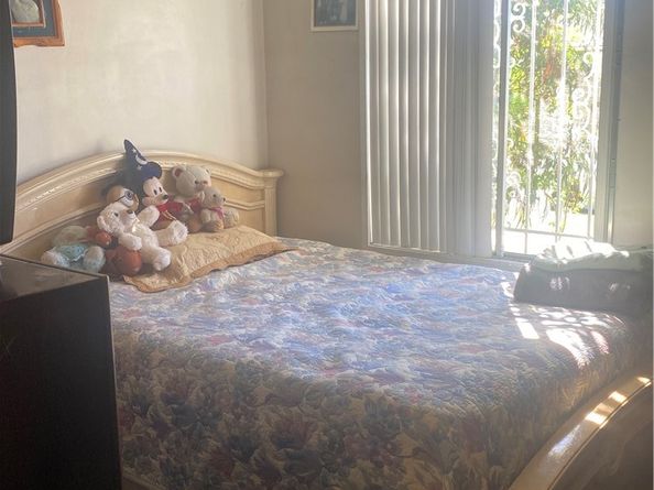 1913 E McMillan, Compton CA 90221