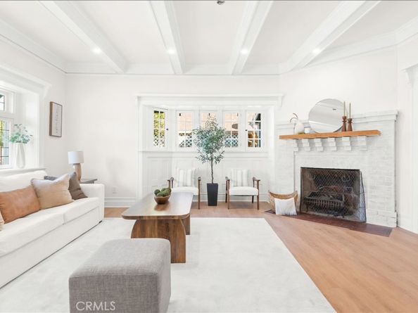1720 S Kingsley, Los Angeles CA 90006