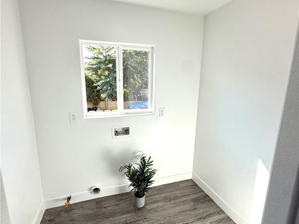 10816 Willowbrook, Los Angeles CA 90059