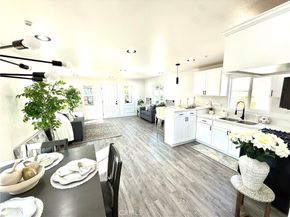 10816 Willowbrook, Los Angeles CA 90059