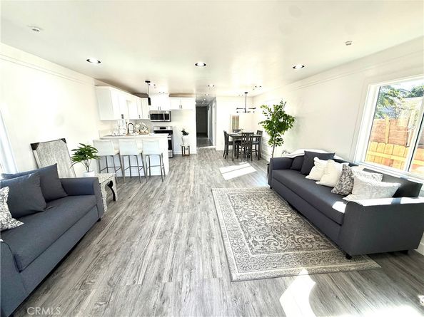 10816 Willowbrook, Los Angeles CA 90059