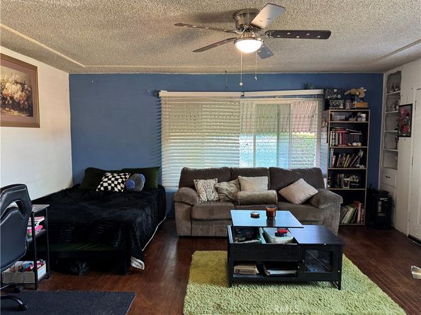 10406 San Carlos, South Gate CA 90280