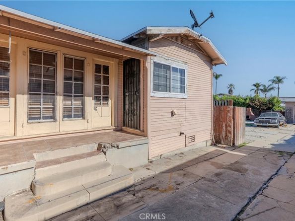 5146 Chesley Avenue, Los Angeles CA 90043