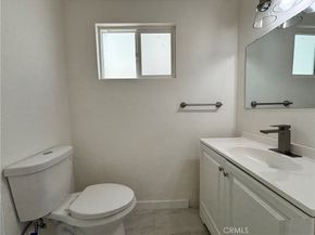 1705 E 111th Place, Los Angeles CA 90059