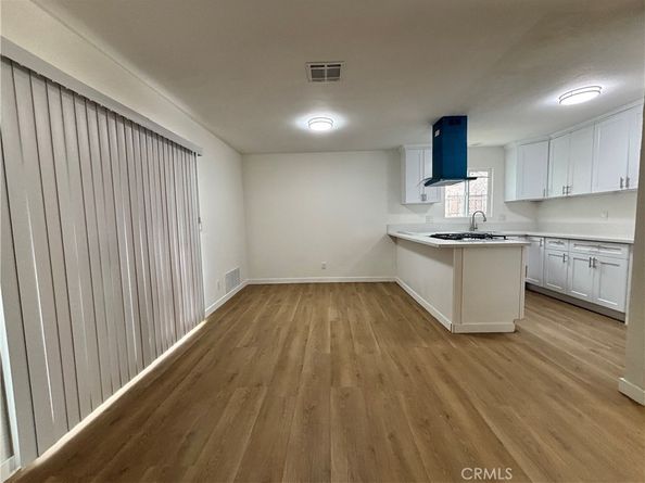 1705 E 111th Place, Los Angeles CA 90059