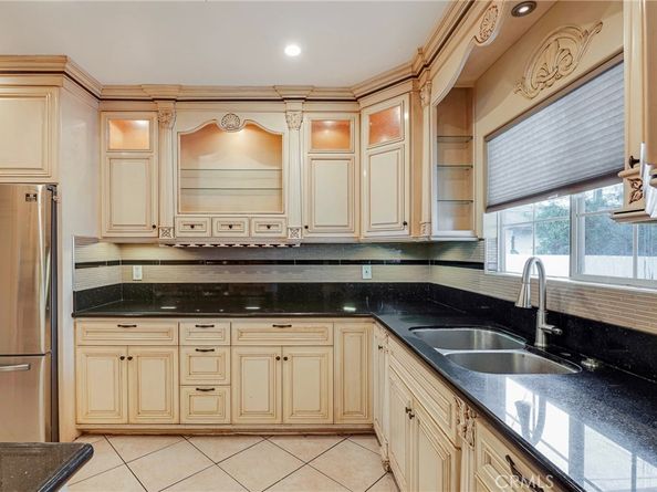 8023 Hooper Ave, Los Angeles CA 90001