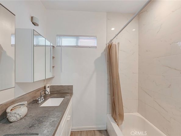 8023 Hooper Ave, Los Angeles CA 90001