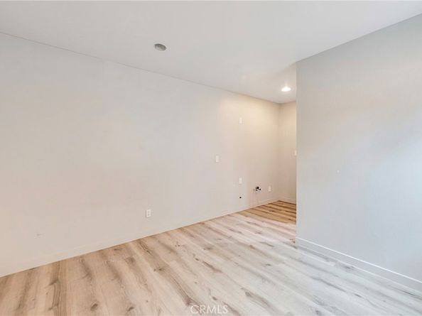 8023 Hooper Ave, Los Angeles CA 90001