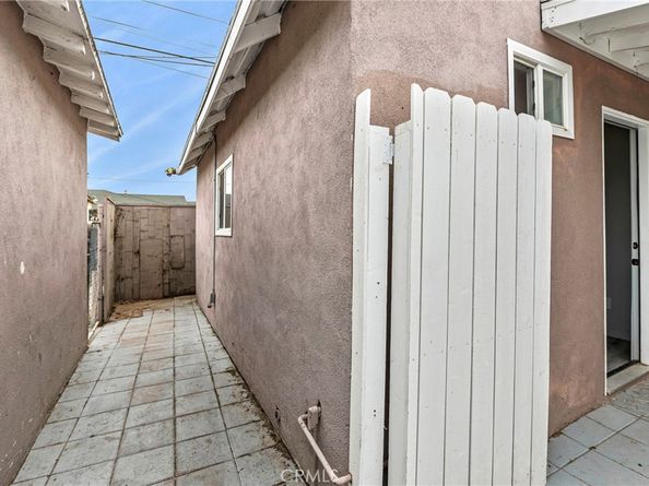 8023 Hooper Ave, Los Angeles CA 90001