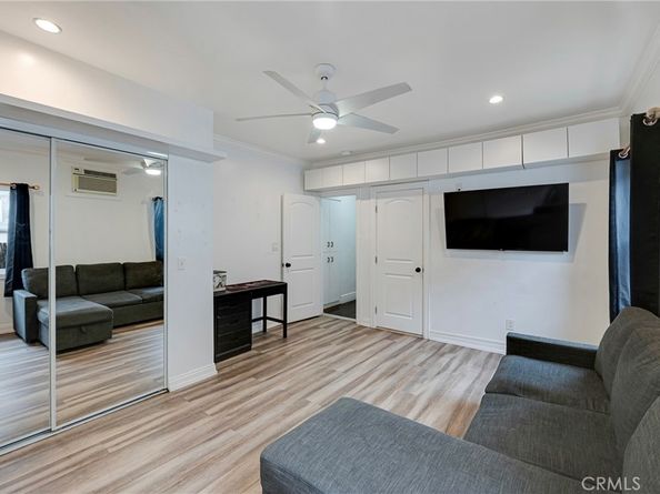 8023 Hooper Ave, Los Angeles CA 90001