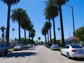 431 W 81st St, Los Angeles CA 90003